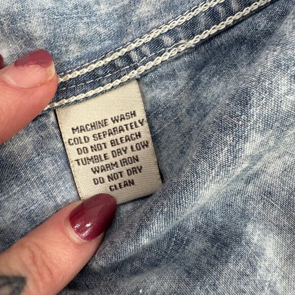 RRR Womens Southwestern Shirt Denim Snap Embroidered Indigo Acid Wash - Picture 7 of 13